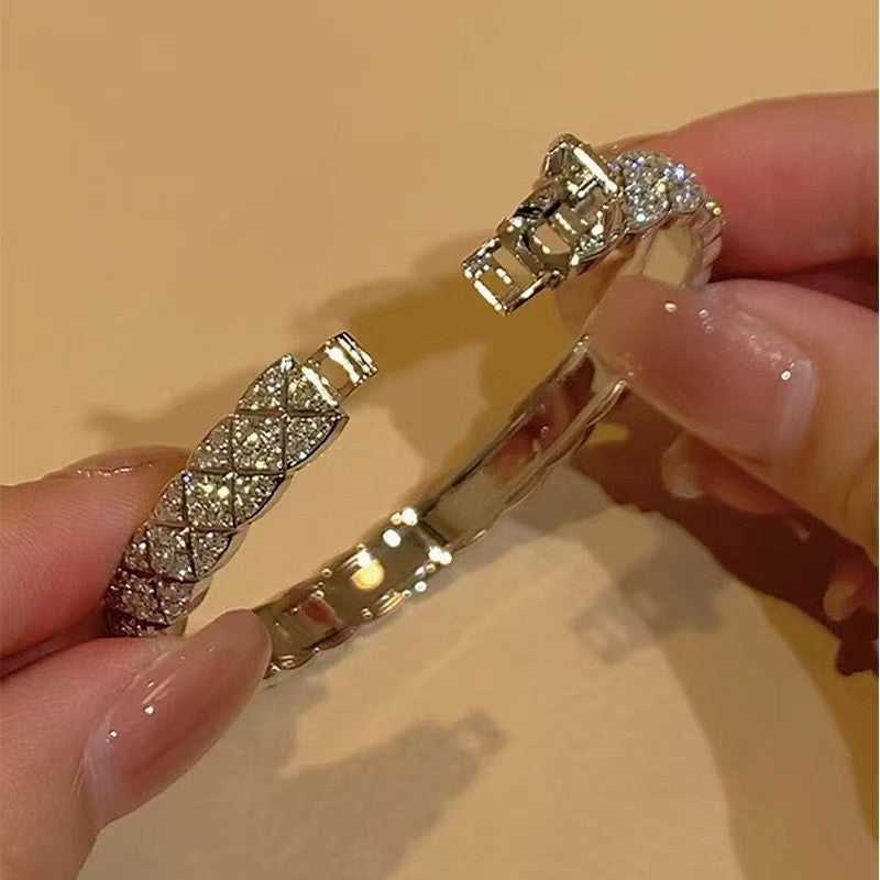 European And American Retro Imitation Pearl Flash Diamond Wide Version Bracelet Niche Acce