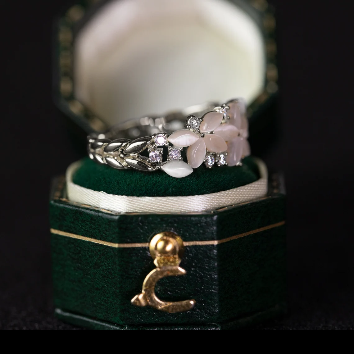 Bande florale de mariage pour les femmes Or 18K 14K S925 Silver Diamond Ring