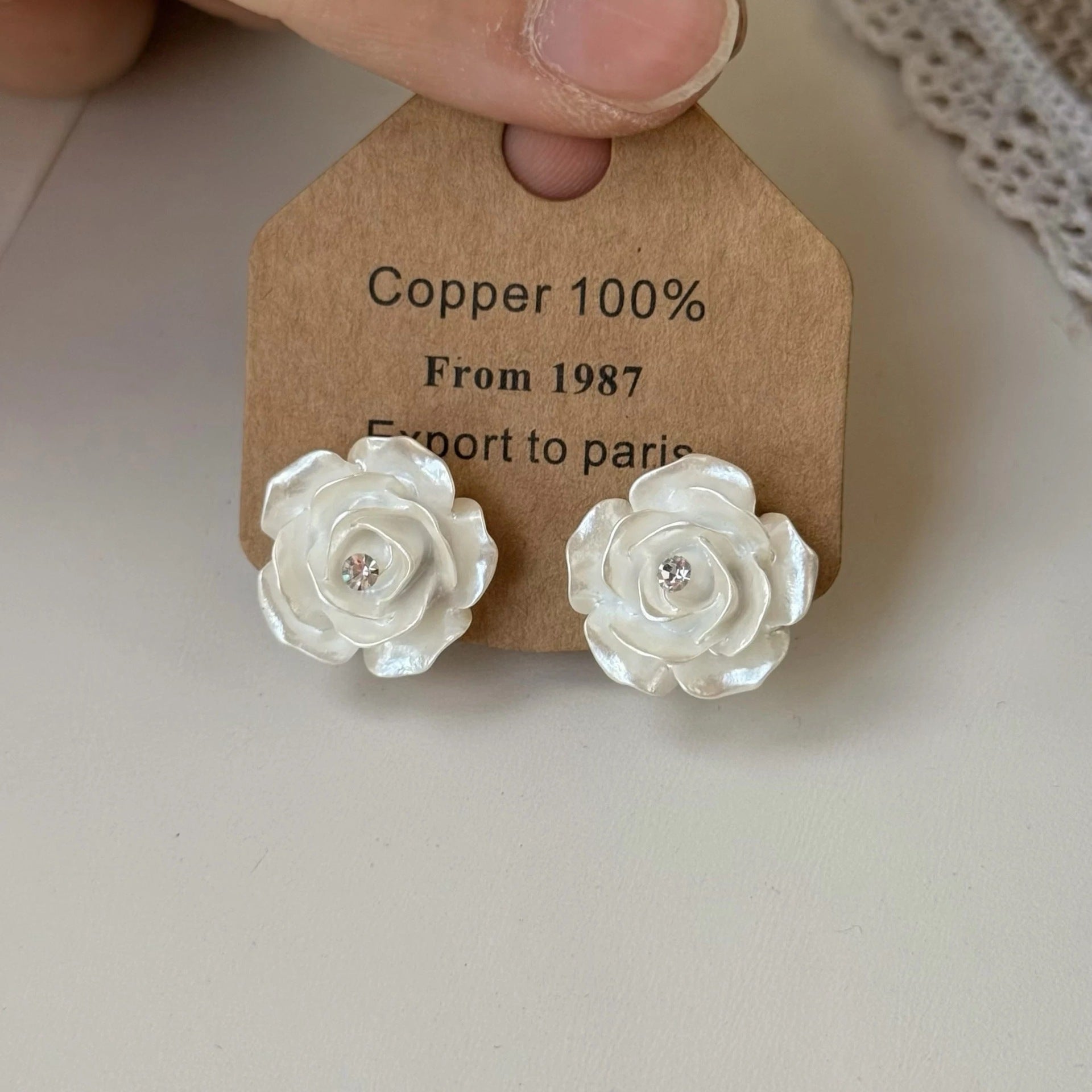 Boucles d'oreilles élégantes femmes Retro Shell Flower Stud