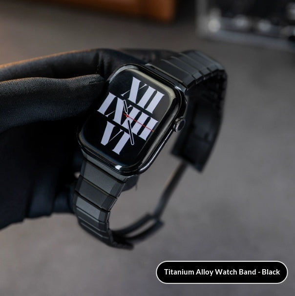 Bracelet en métal à libération rapide pour montres avec un boîtier de couleur titane