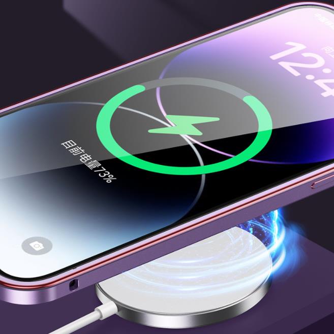 Boîtier de téléphone à cadre métallique à ressort magnétique