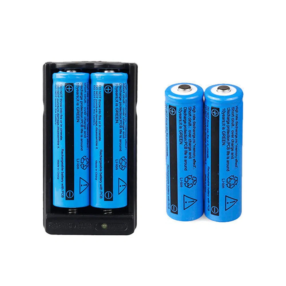 Batterie 3000mAh 3.7V Batteries Li-ion rechargeables pour chargeur laser et double torche
