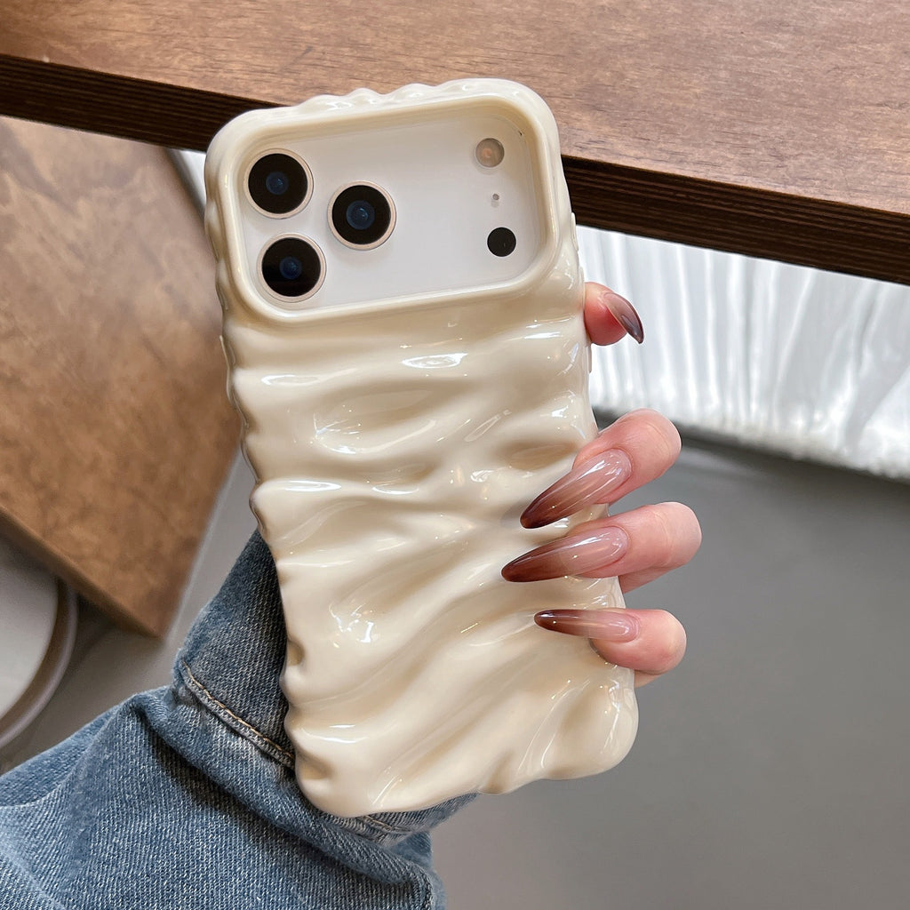 Three-dimensional pleated cream pattern suitable for a simple solid color shell