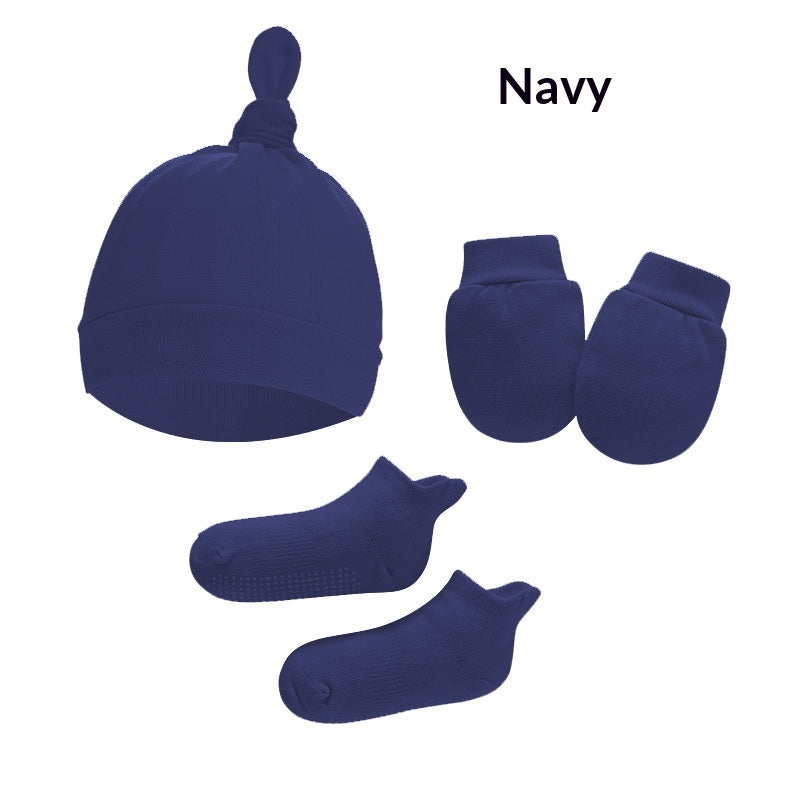 Chapeau nouveau-né Mittens et chaussettes avec des chaussures en caoutchouc