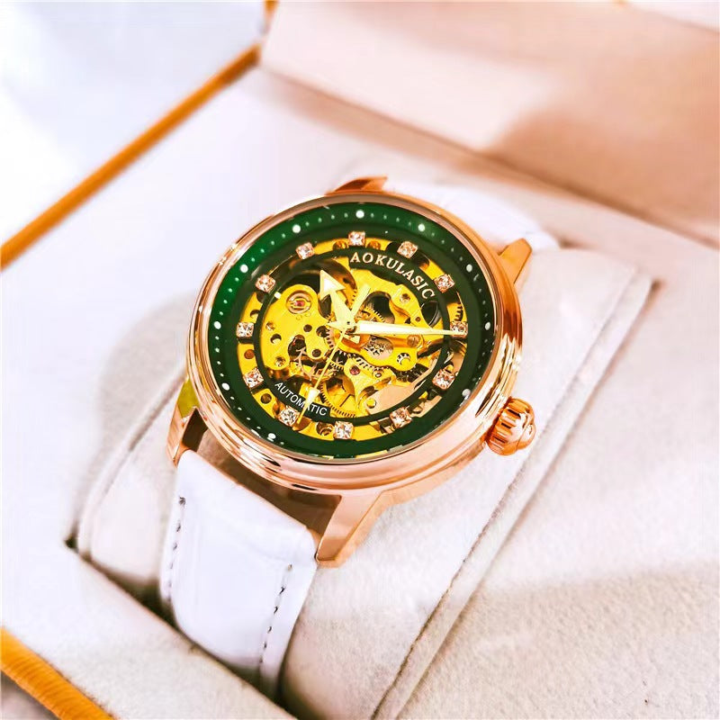 Montre mécanique à résistance à l'eau légère incrustée au diamant