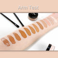 Fondation dans 12 nuances disponibles pour le maquillage