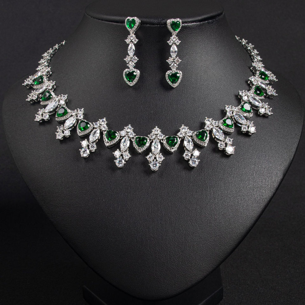 Collier et boucles d'oreilles personnalisés et créatifs pour les femmes
