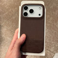 Smartphone Case en cuir végétalien avec une texture tissée et une fixation magnétique