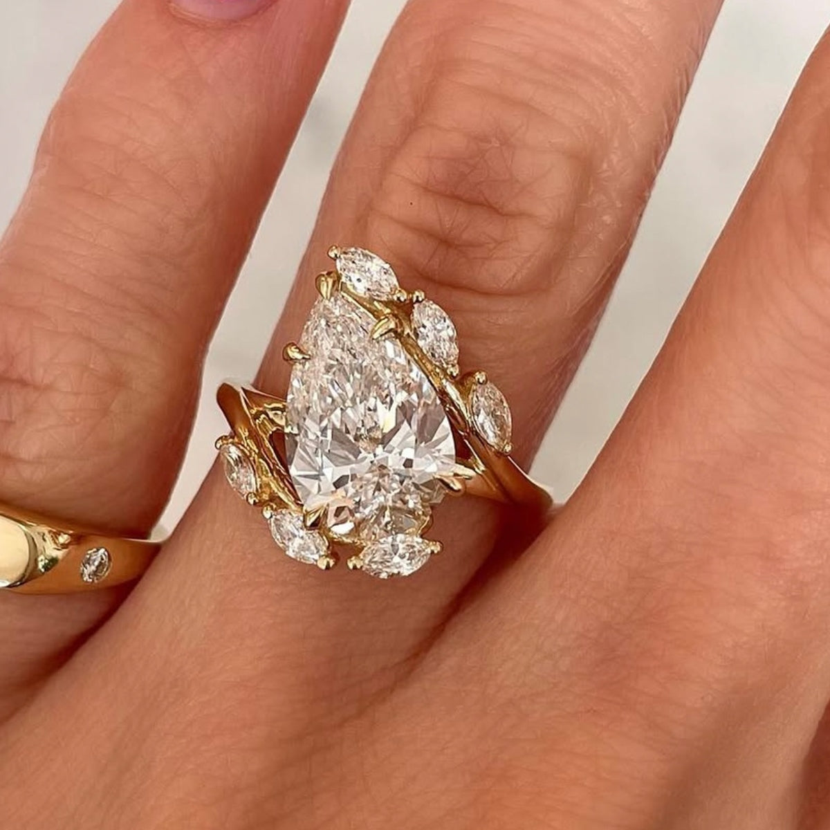 S925 Argent plaqué or 8x12mm Boucle de poire Moissanite Anneau Marquis Accents D Couleur VVS1 US S