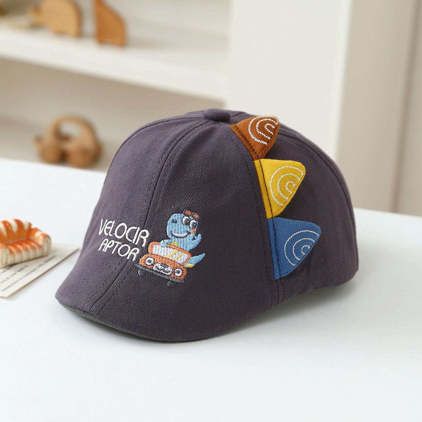 Chapeau brodé de dessin animé multi-lettres avec oreilles réglables