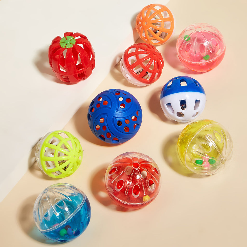 Balle de teasing de chat en plastique coloré Mesh Hollow Sound