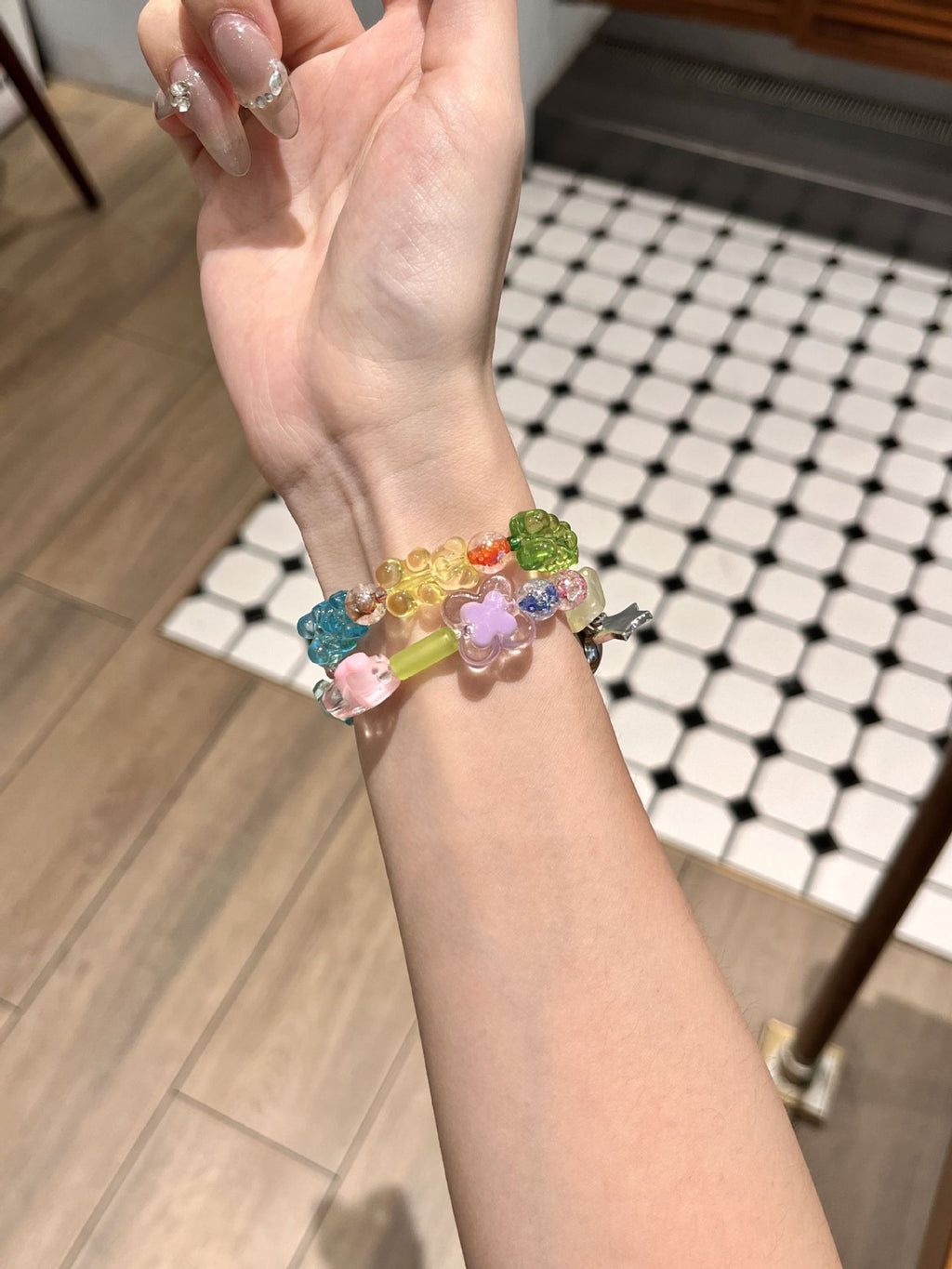 Bande de montres en perles d'ours gommy colorée compatible avec IWatch Series Soft Silicone