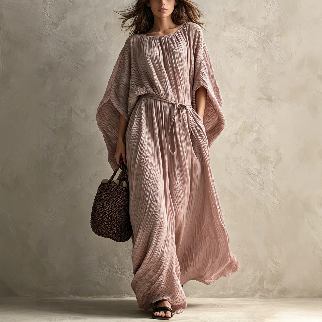 Robe à cintrer texturé en plis à manches de chauve-souris