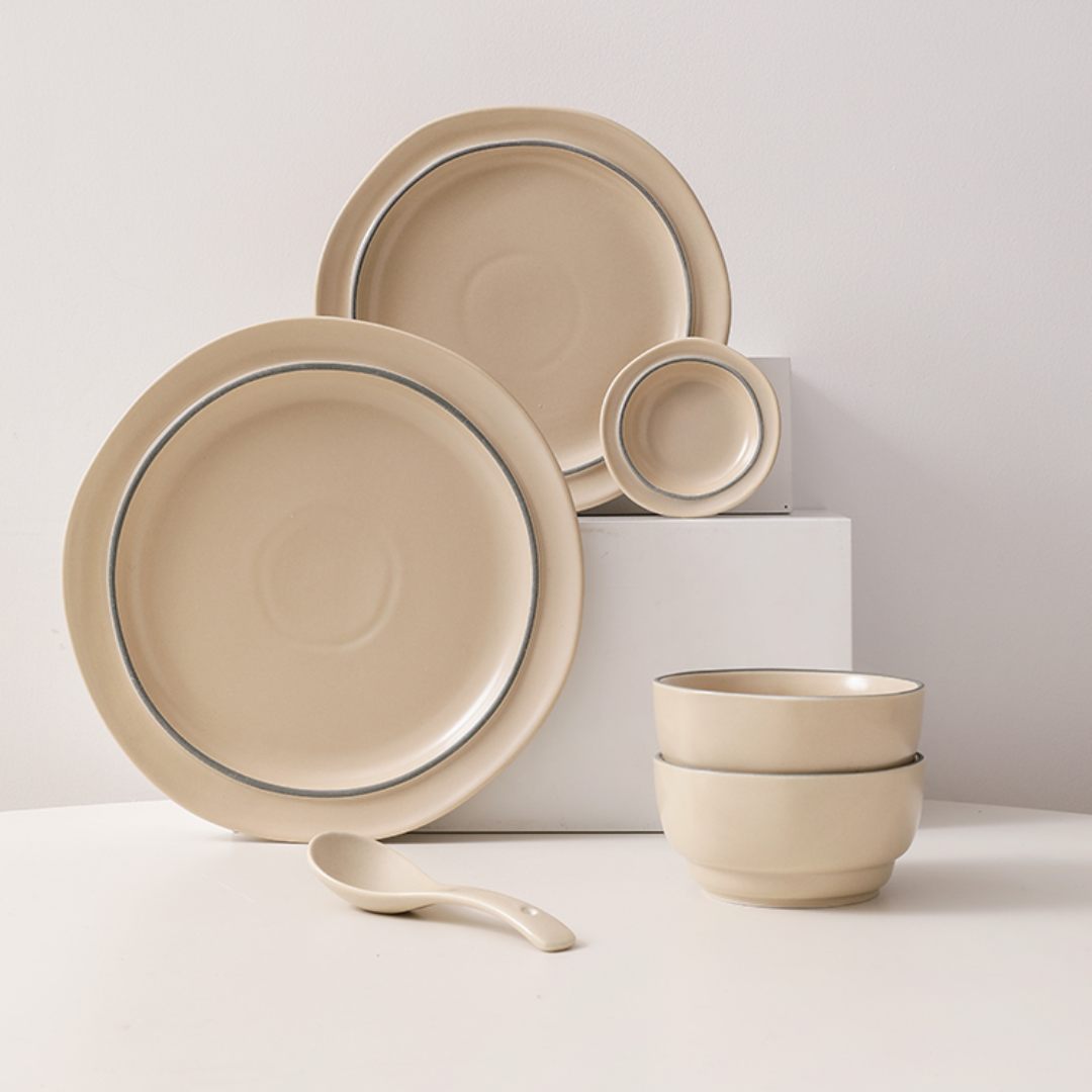 Ensemble de vaisselle domestique de luxe léger