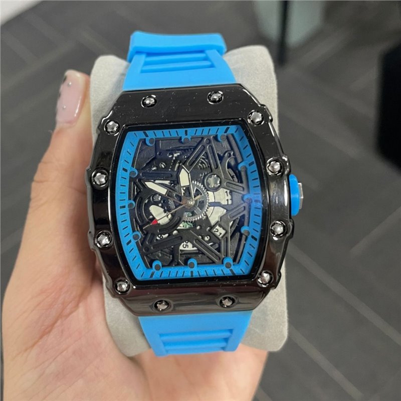 Montre homme cylindrique avec Mouvement à Quartz lumineux