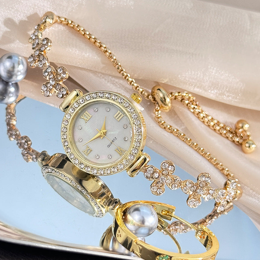 Montre en forme de fleur en forme de diamant Étudiante Pull-out Bracelet