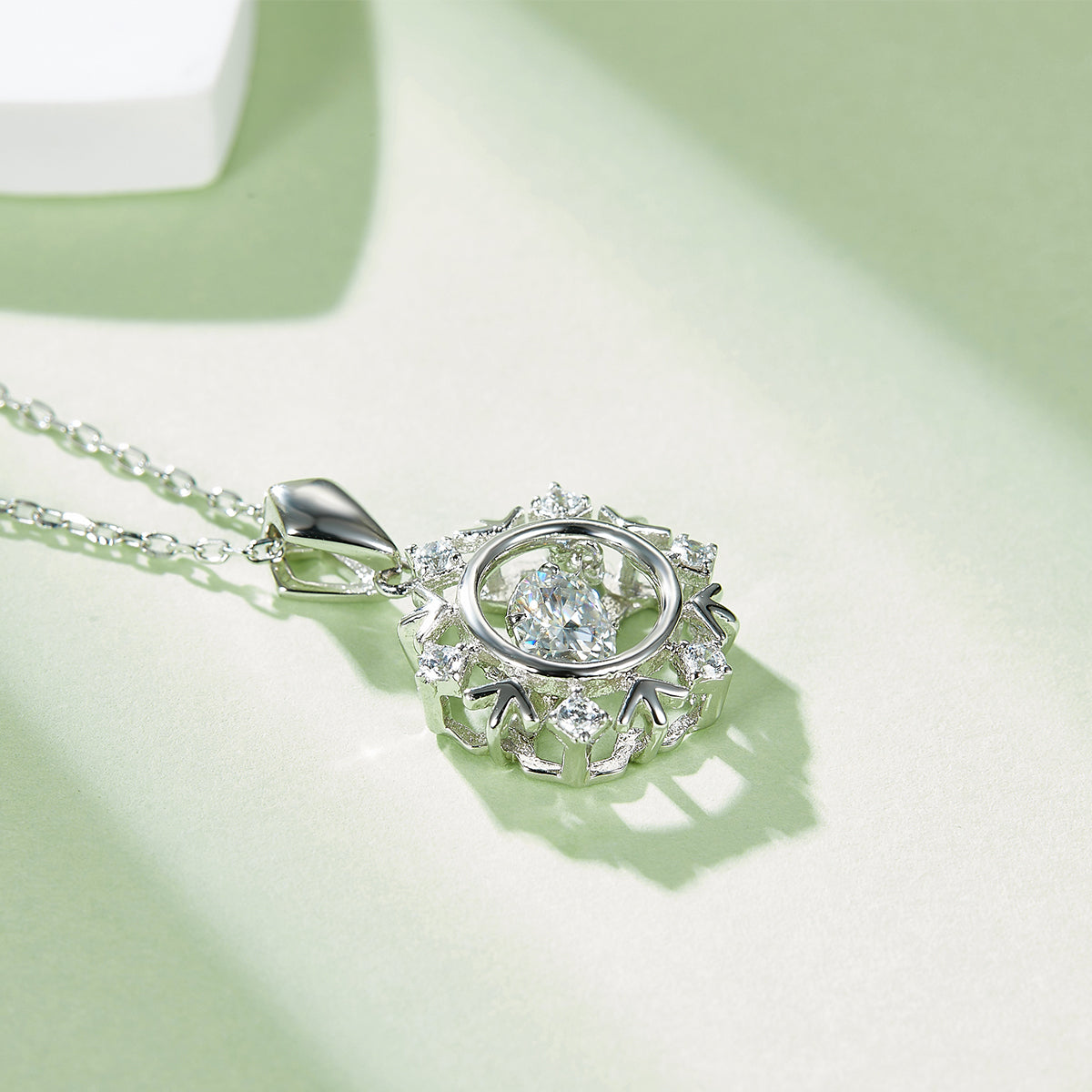 S925 Argent Sterling 0.5ct D Couleur VVS1 Moissanite Lac de neige Collier 45cm Platine plaqué