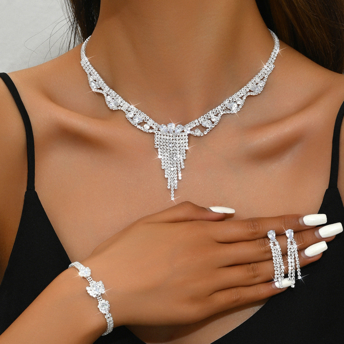 Boucles d'oreilles légère de luxe et haut de gamme Zircon Tassel Flower Drop