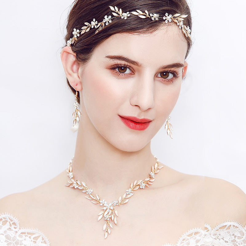 Boucles d'oreilles collier mariage bijoux en alliage trois pièces jeu de mariée européenne et américaine