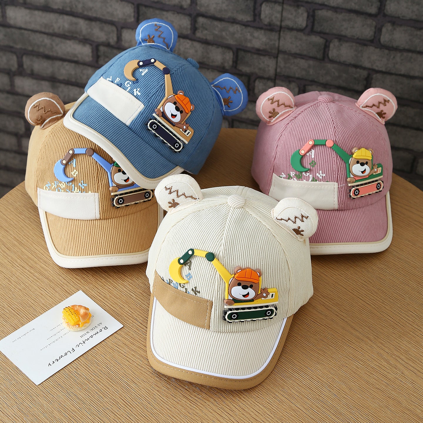 Garçons et filles de dessin animé Bulldozer ours en peluche Oreille Cap de baseball avec fixation Velcro