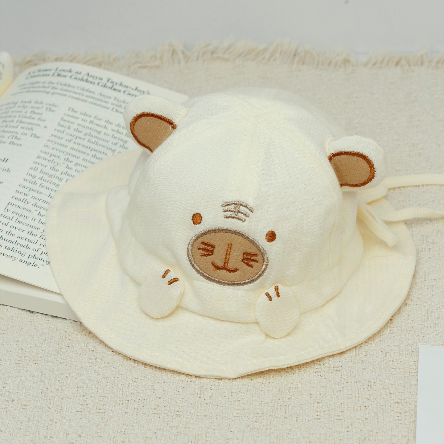 Chapeau de voile rond décoré de dessin animé pour enfants avec une apparence mignonne et douce