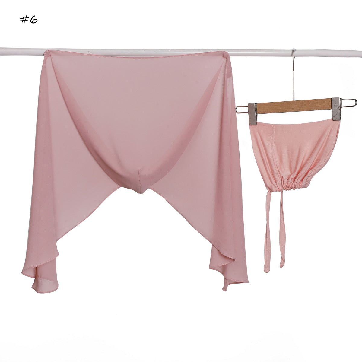 Set à capuche et foulard de même couleur