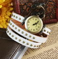 Chaîne de montre en cuir de rivet modet Retro