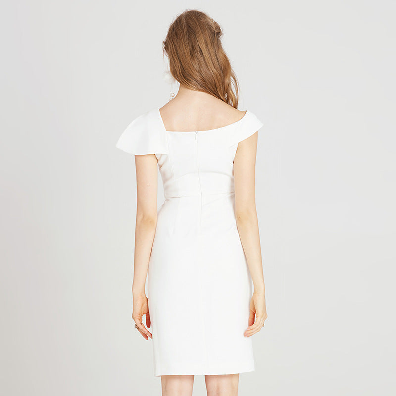 Robe blanche fractionnée