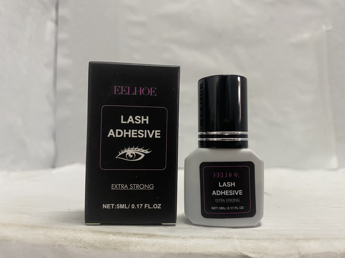 Faux cils adhésifs