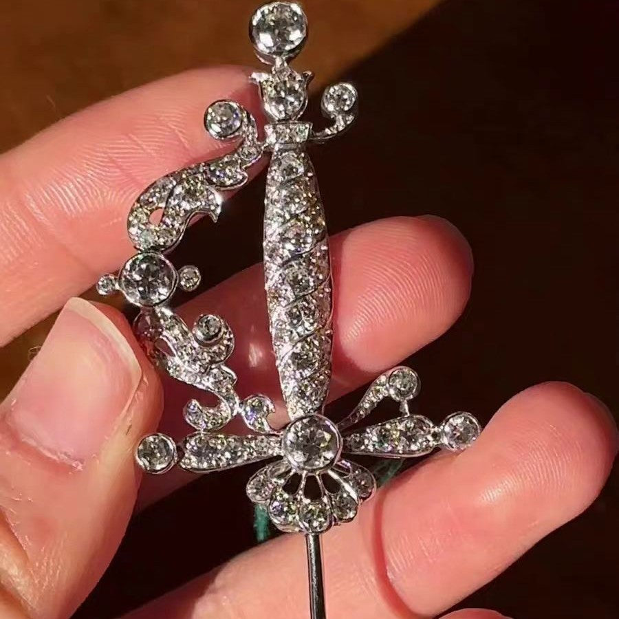 Exquise Vintage Épée de diamant complet