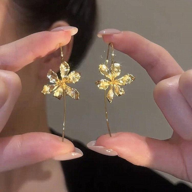 Boucles d'oreilles de la fleur de papillon des femmes