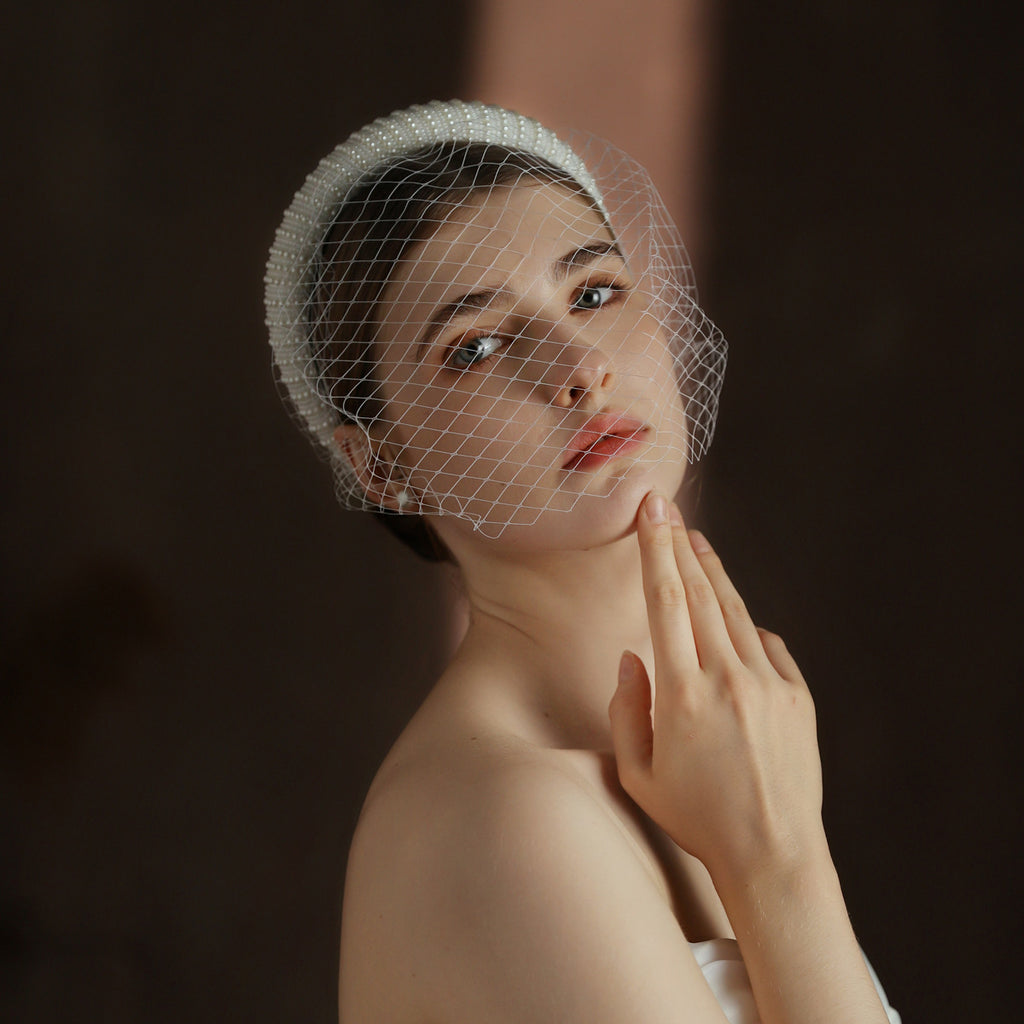 French Hepburn Style Veil de mariée Blanc Vintage Perled Large Meshed Net Mesh Headband