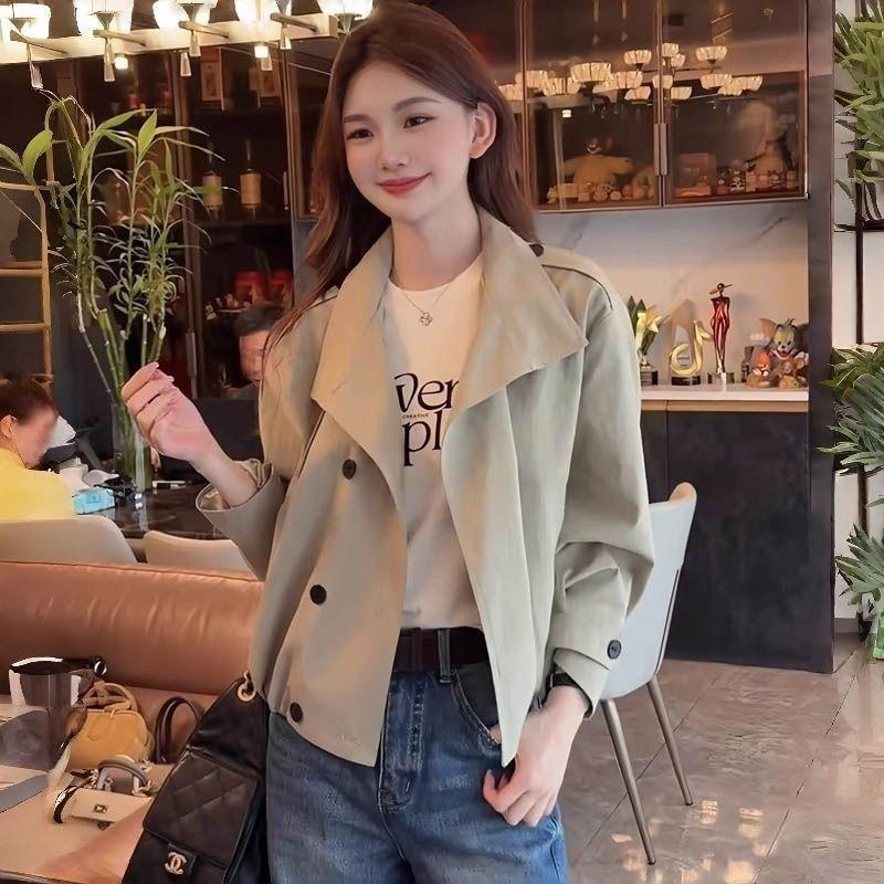 Manteau de trench cropped de style design