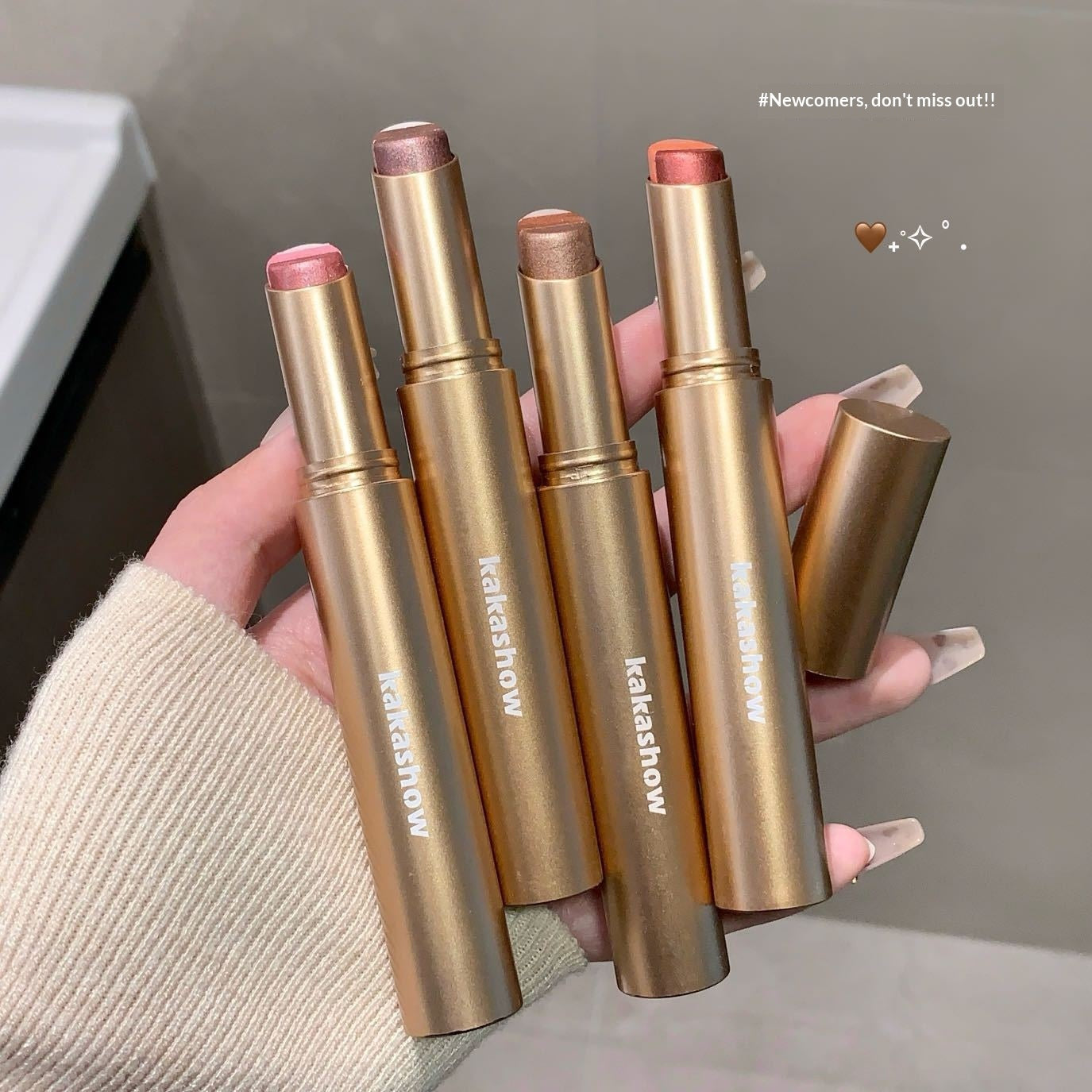 Kakashow Makeup Dynamic Eye Trio Gradient Eyeshadow Stick