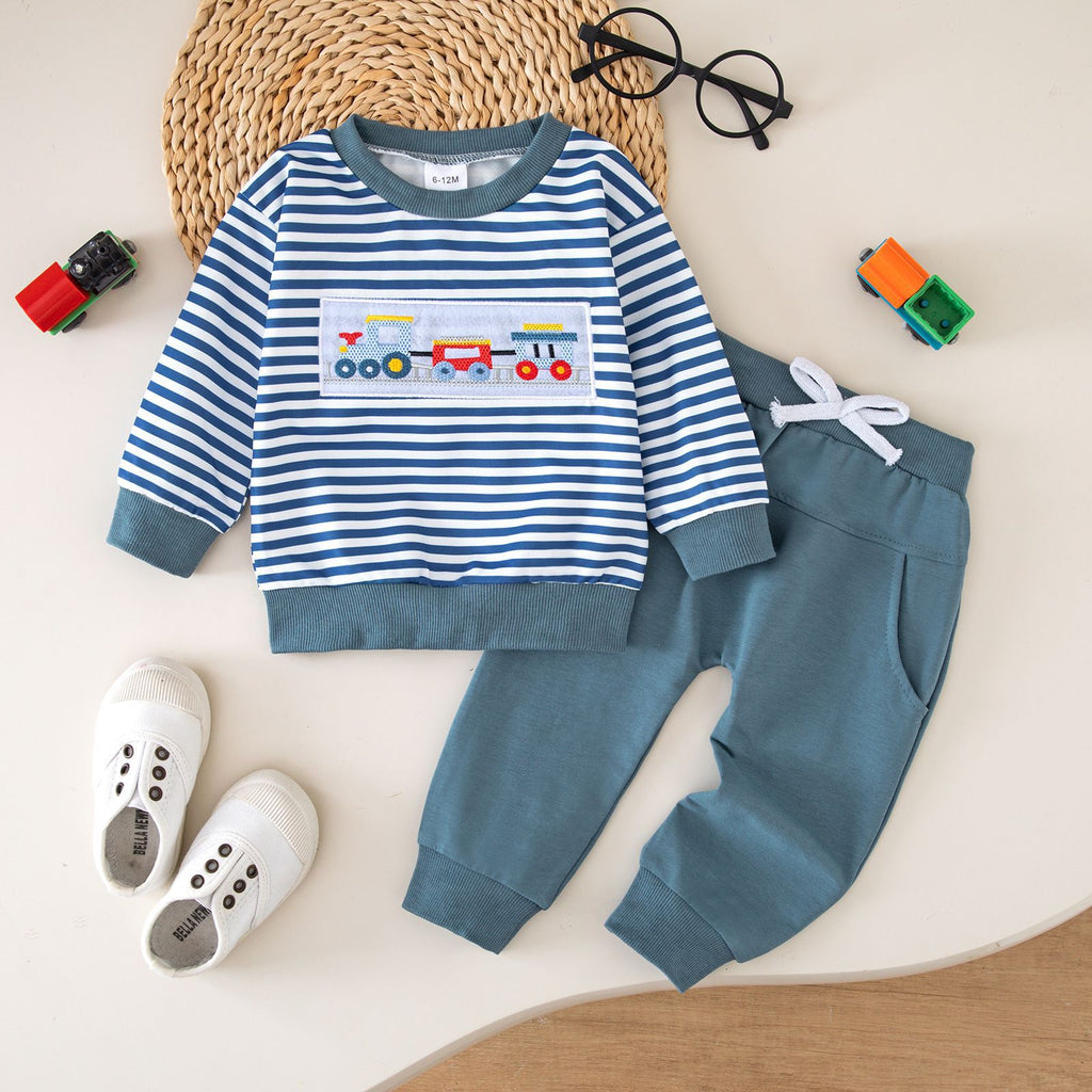 Ensemble en deux pièces pour bébé à col d'équipage rayé et pantalon long