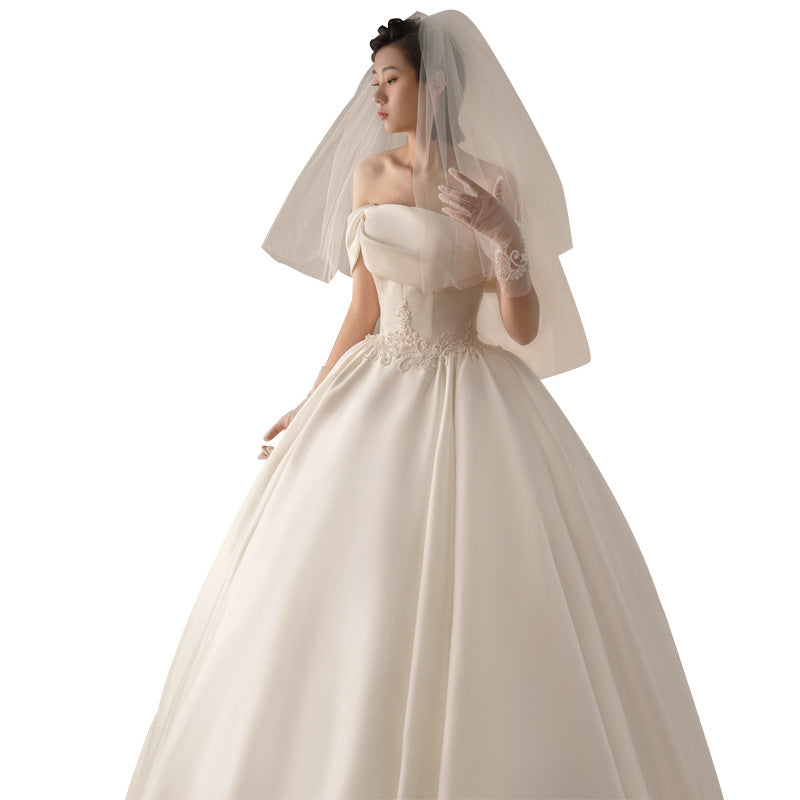 Satin femme hors-épaule Mode rétro Trailing Robe de mariée