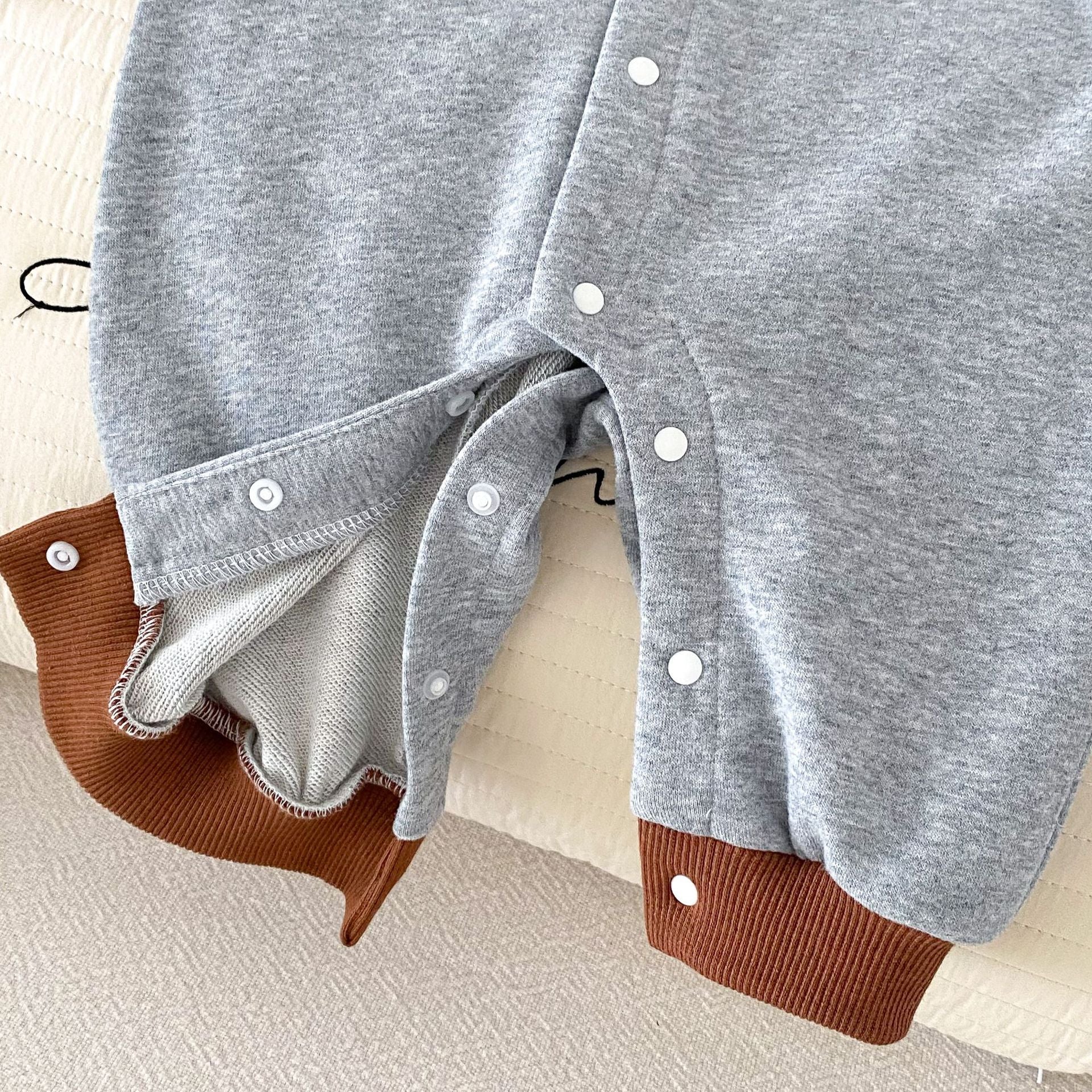 Bébé mode spéciale multicolore combinaison de saut