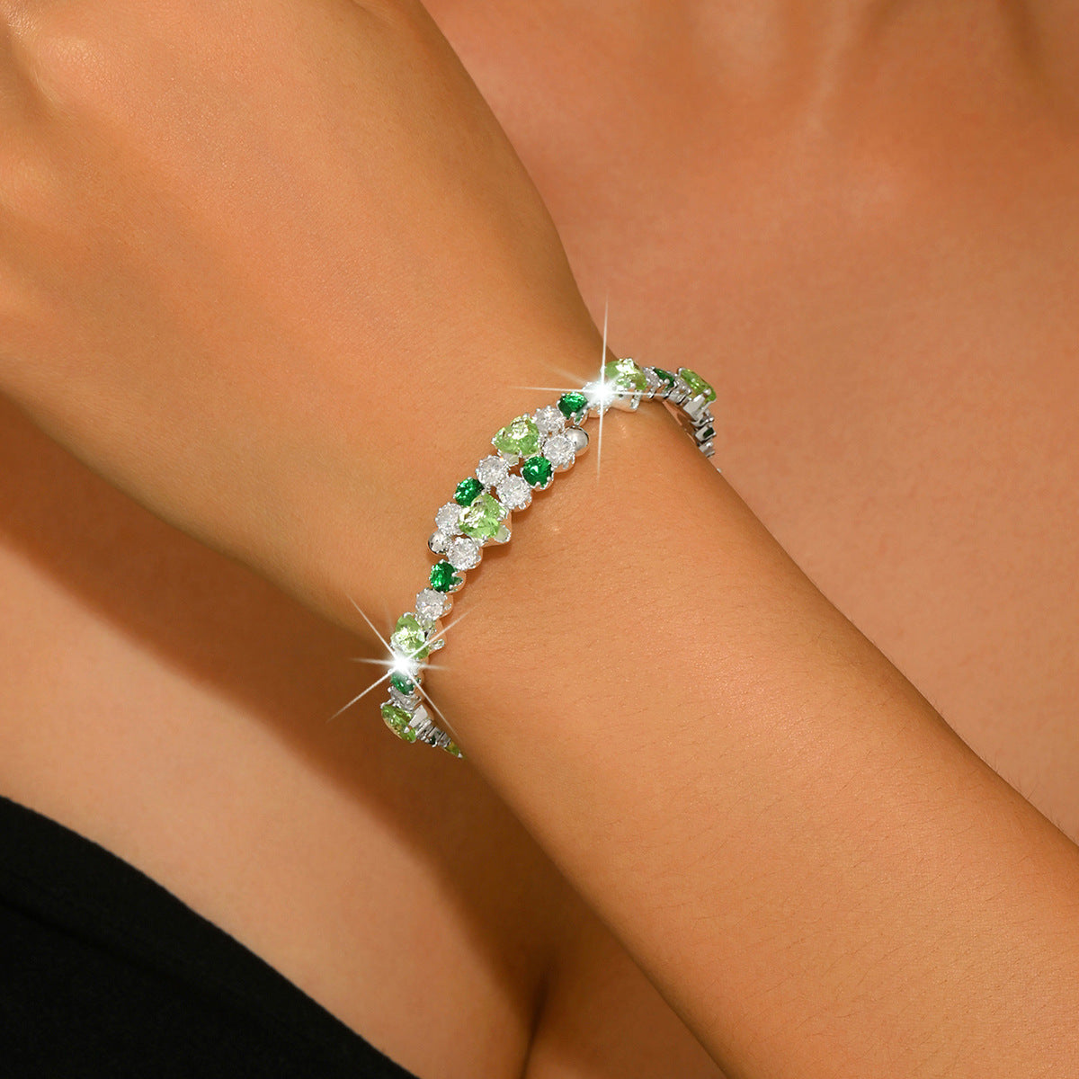 Femmes Simulated Peridot Emerald CZ Bracelet de tennis