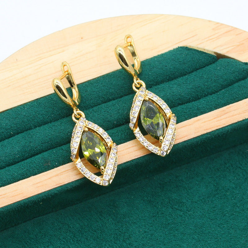 Anti-allergie AAA Zircon Bracelet Collier Anneau Boucle d'oreille Ornement Ornement
