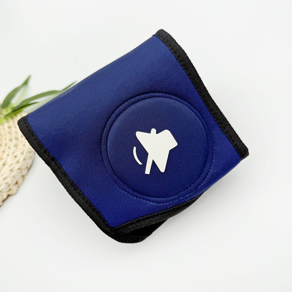 Soundproof and shock-resistant earmuffs