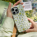 Cas frais de téléphone jaune laiteux avec un motif floral Et une texture douce comme la peau