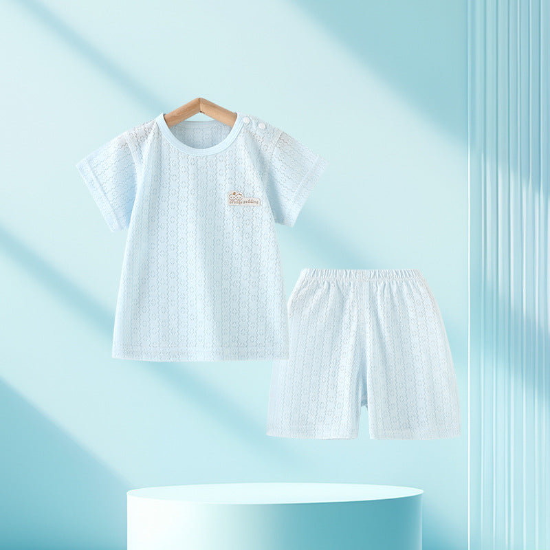 Le top et le short pour enfants deux-pièces d'été