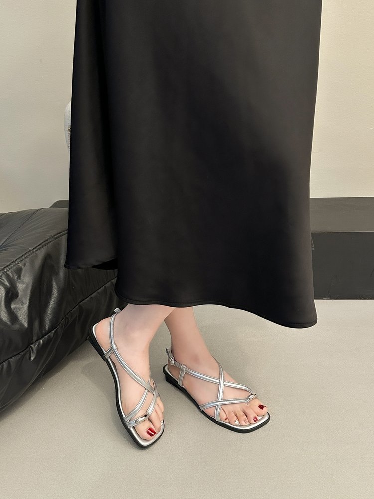 Des sandales polyvalentes pour femmes