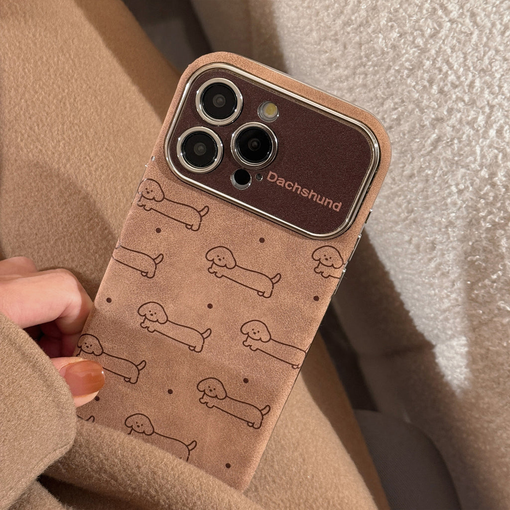 Plush phone case with full-coverage lanyard protection