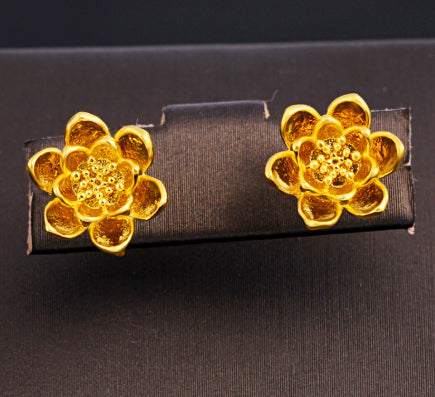 Boucles d'oreilles à goujons de fleurs revêtues d'électroplaqué