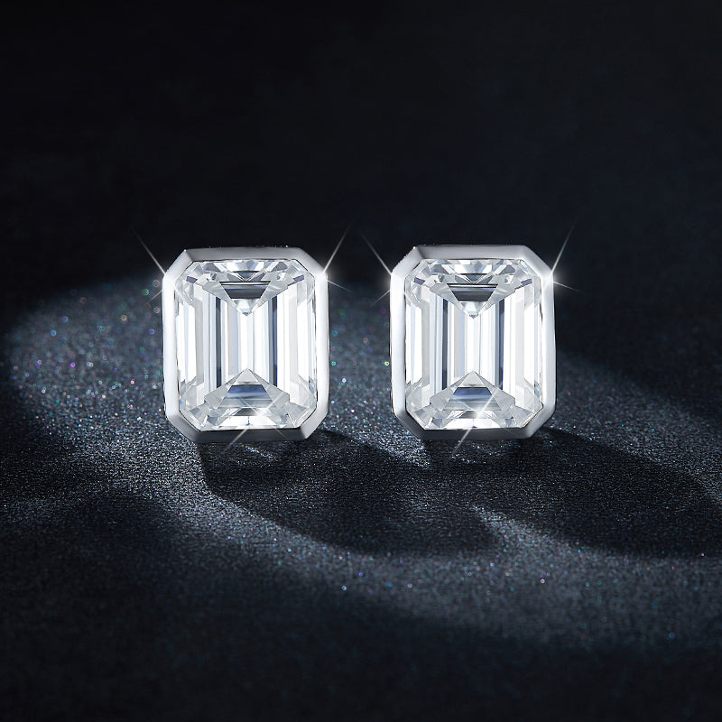 S925 Argent Sterling 8x10mm Boucles d'oreilles en mousse de moussanite coupées en émeraude