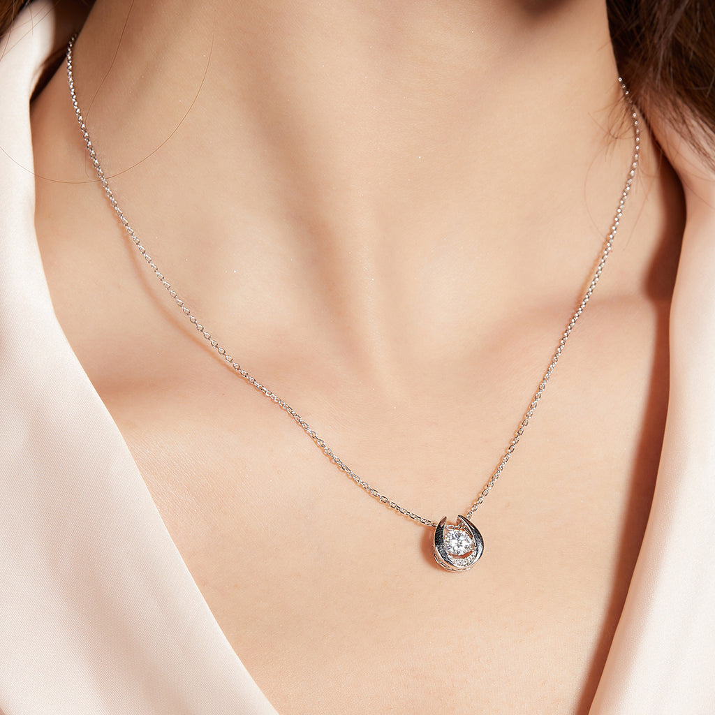 S925 Argent Sterling 0.5ct D Couleur VVS1 Moissanite Collier en fer à cheval 45cm Platine plaquée