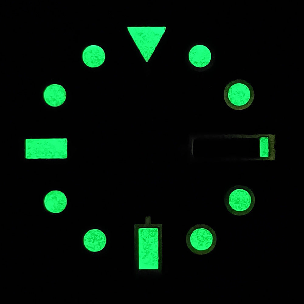 Accessoire de plongée avec un cadran lumineux adapté au mouvement NH35