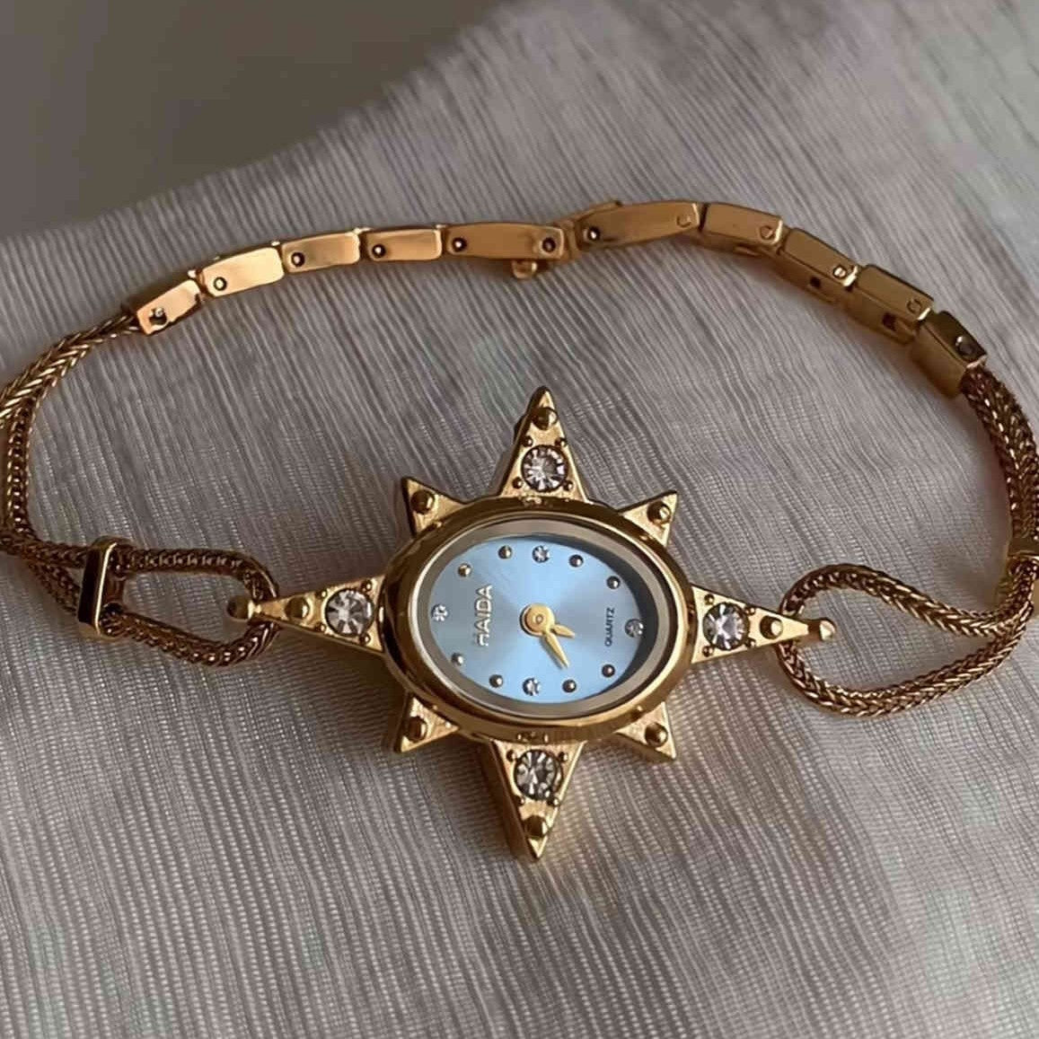 Montre d'art rétro étoile octagonale