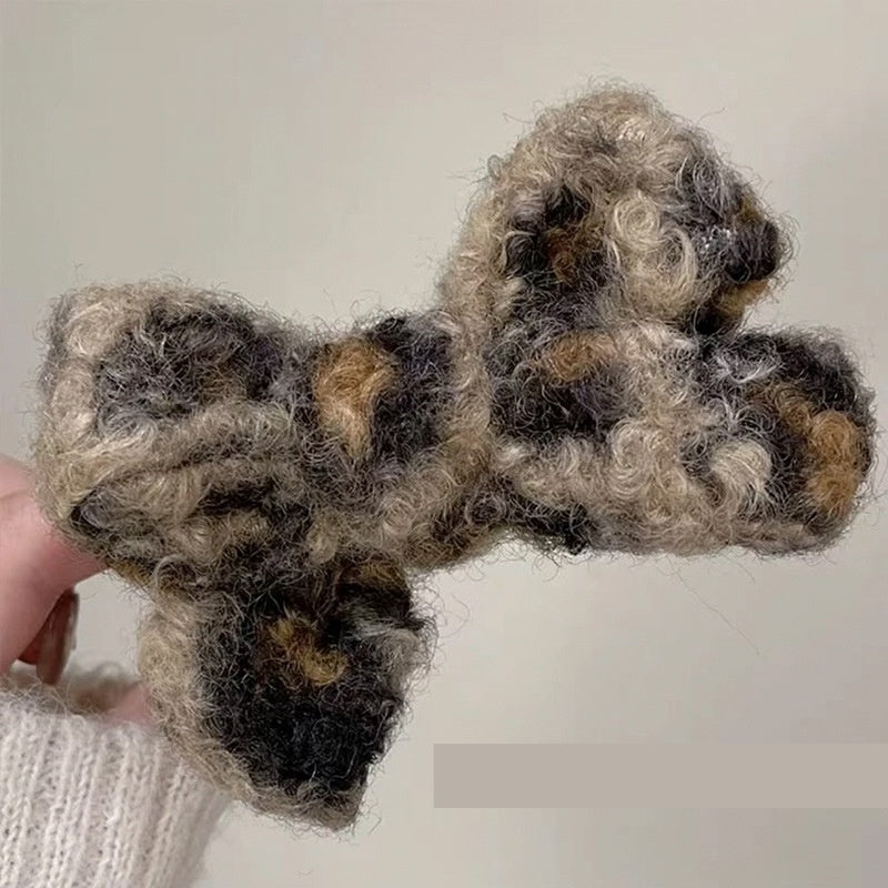 En automne et en hiver en peluche Leopard Bow Balles Clip Tempérament Femme Updo Shark Clip